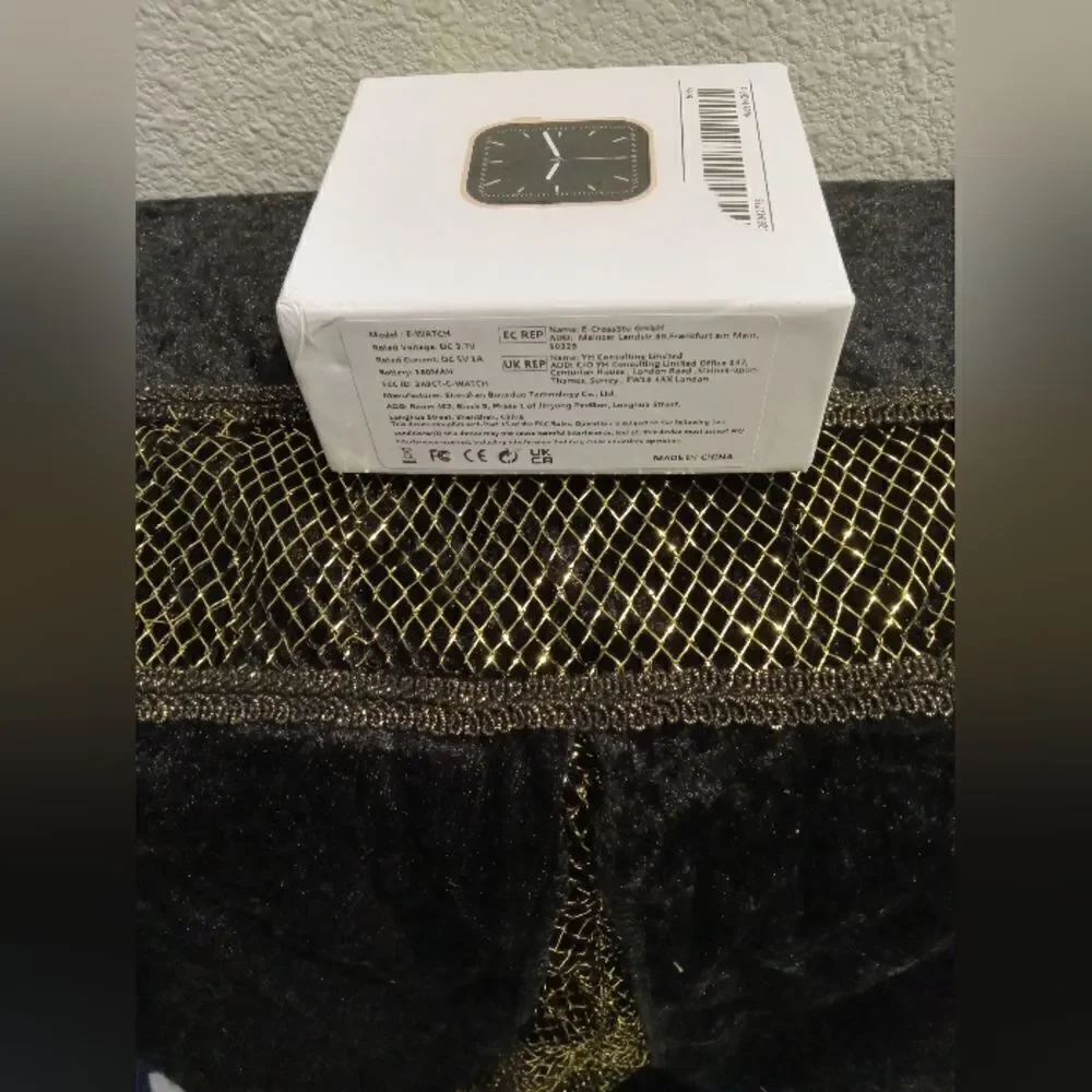 GT105 smart watch